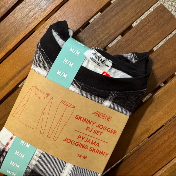 Ardene Plaid Skinny Jogger Pj Set / NWT - Picture 7 of 10